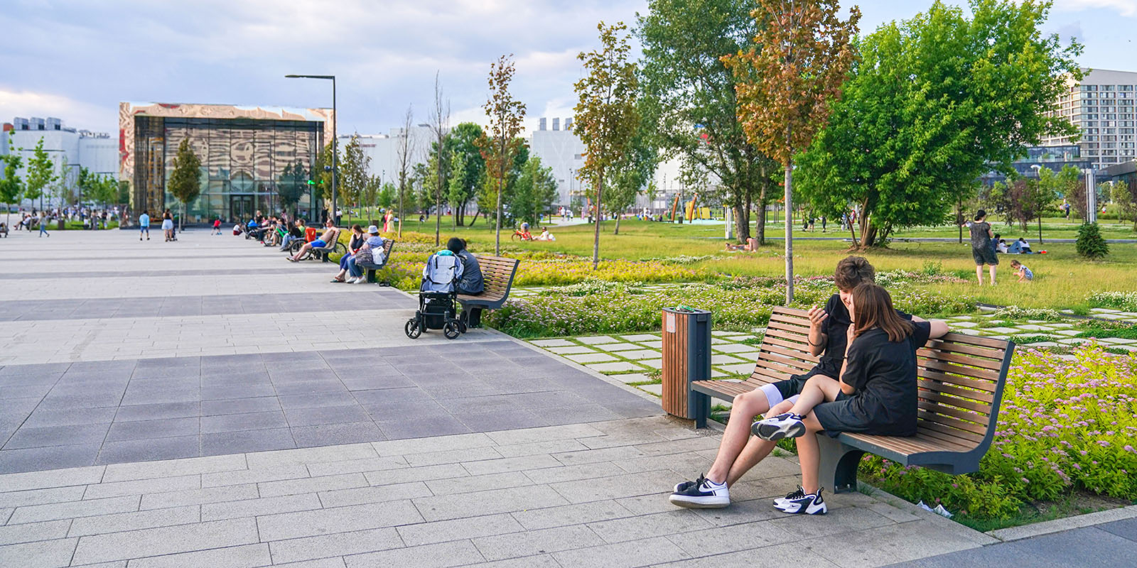 что есть в парке горького в москве